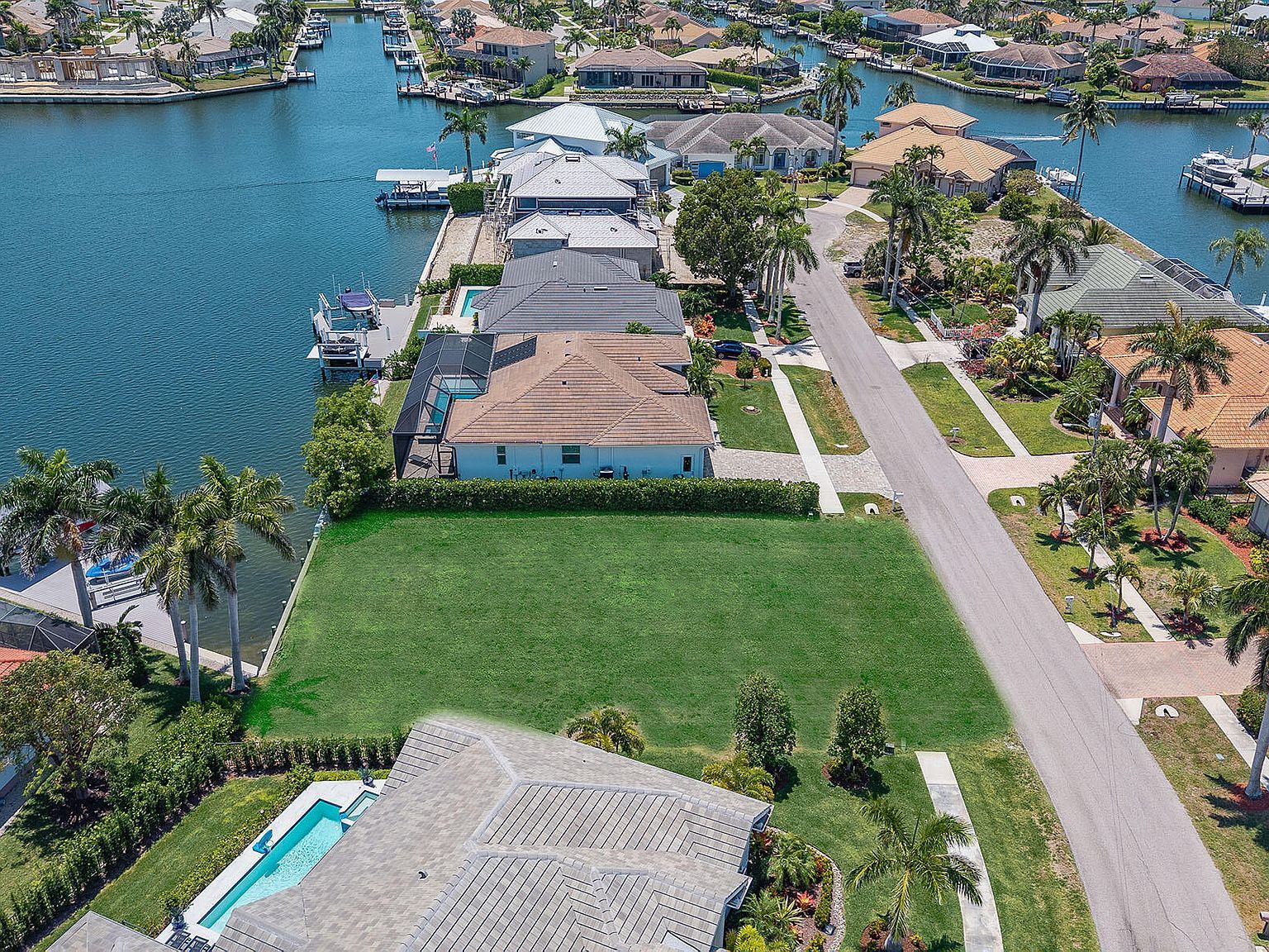 269 Bass Ct Marco Island, FL 34145 - Thumbnail 5