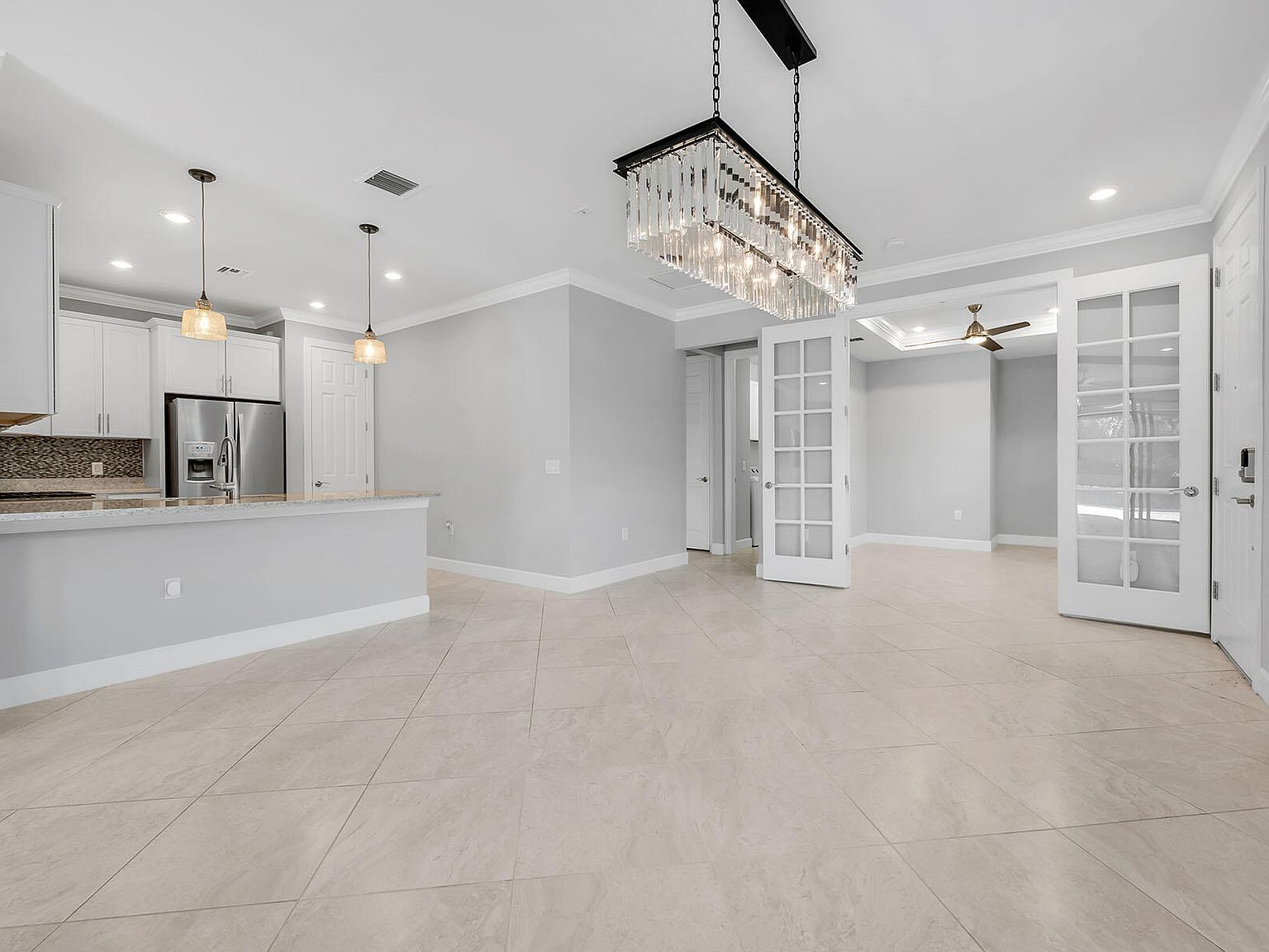 7690 Jacaranda Ln Naples, FL 34114 - Thumbnail 5