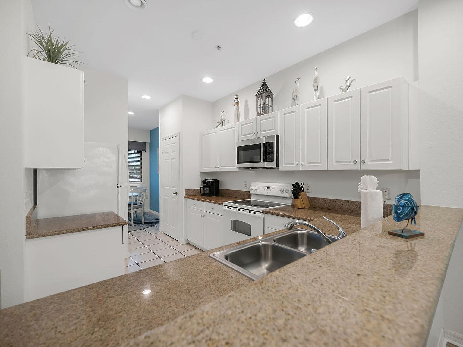 7930 Mahogany Run Ln APT 826 Naples, FL 34113 - Thumbnail 5