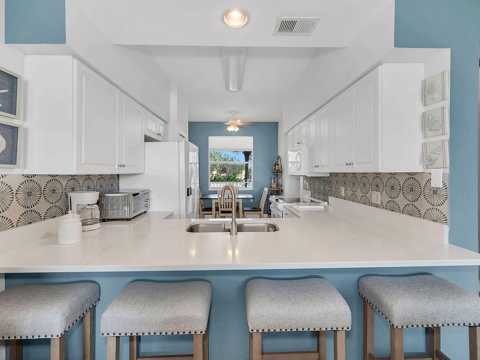 2740 Cypress Trace Cir APT 2725 Naples, FL 34119 - Thumbnail 5