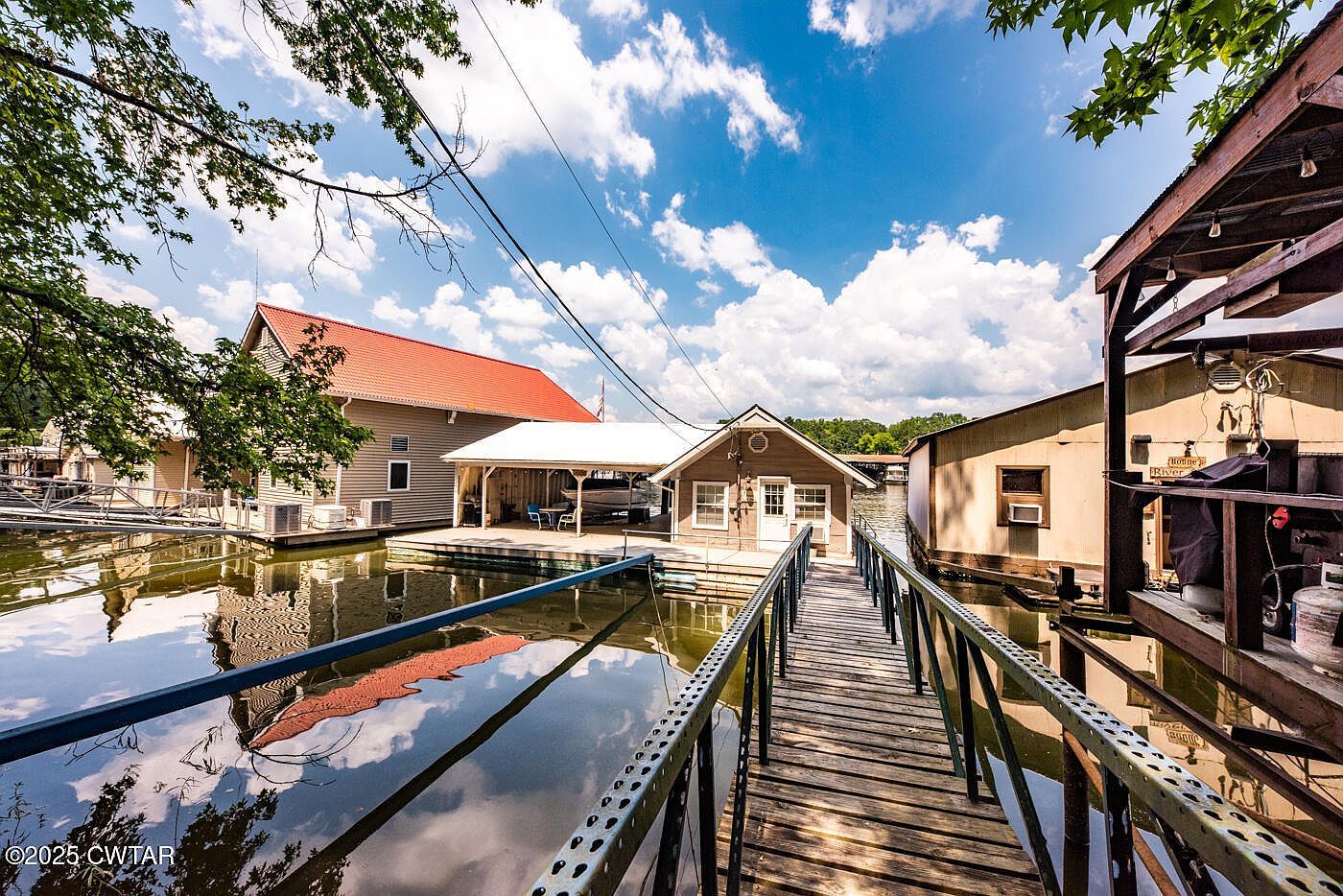 105 Waller Ln Parsons, TN 38363 - Thumbnail 5