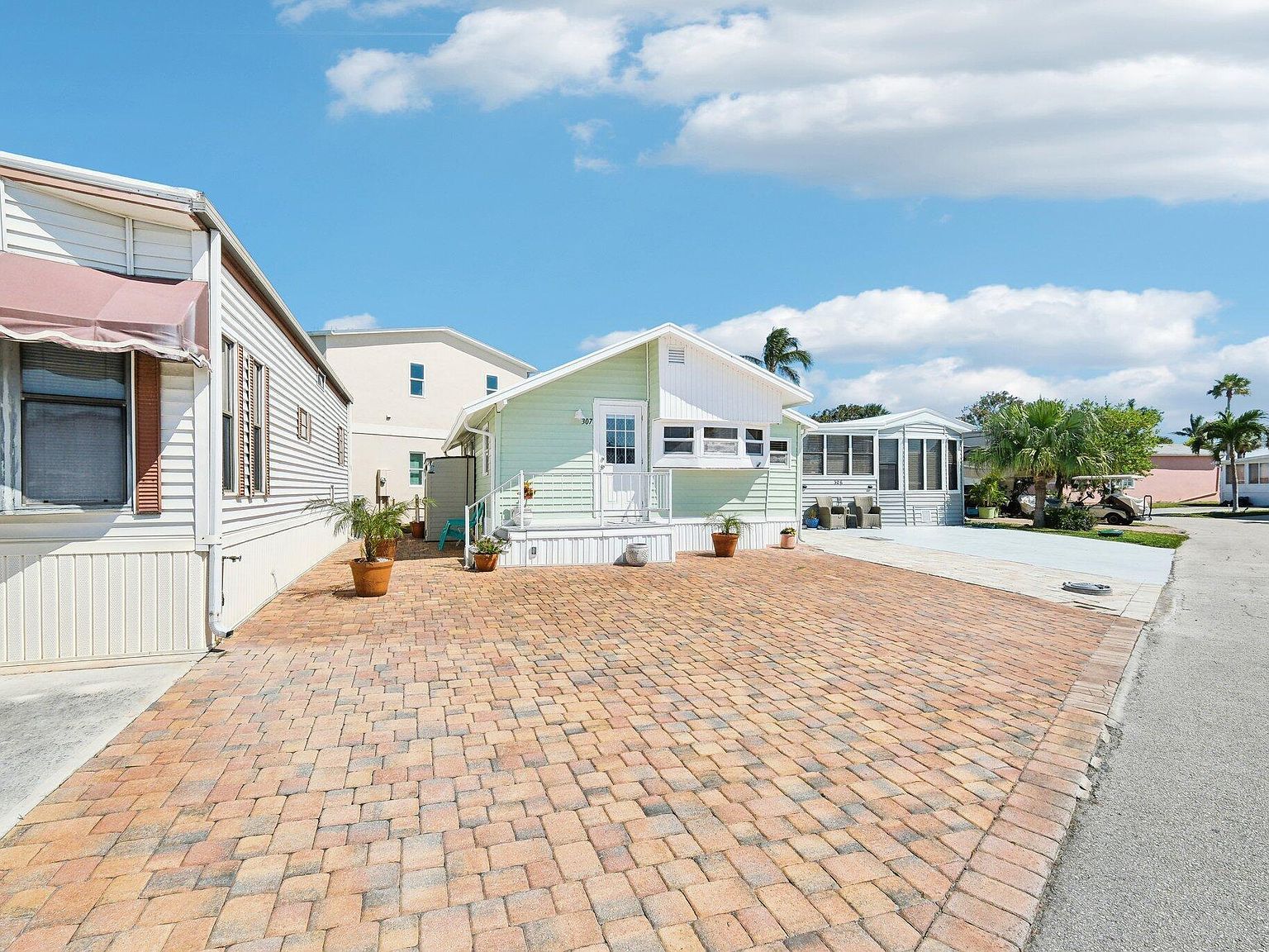 307 Nettles Blvd Jensen Beach, FL 34957 - Thumbnail 5