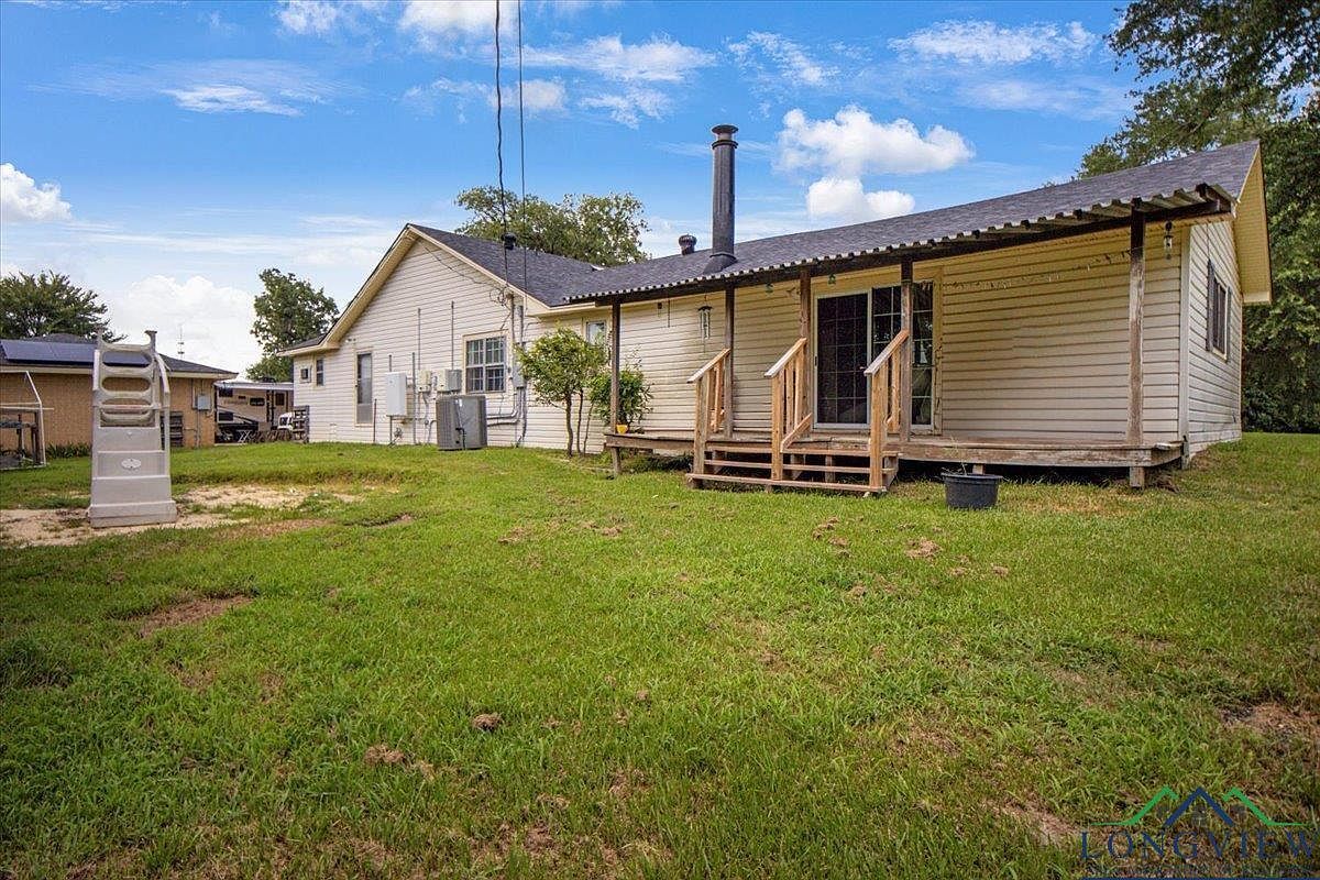 200 Lowrie Dr Henderson, TX 75652 - Thumbnail 5