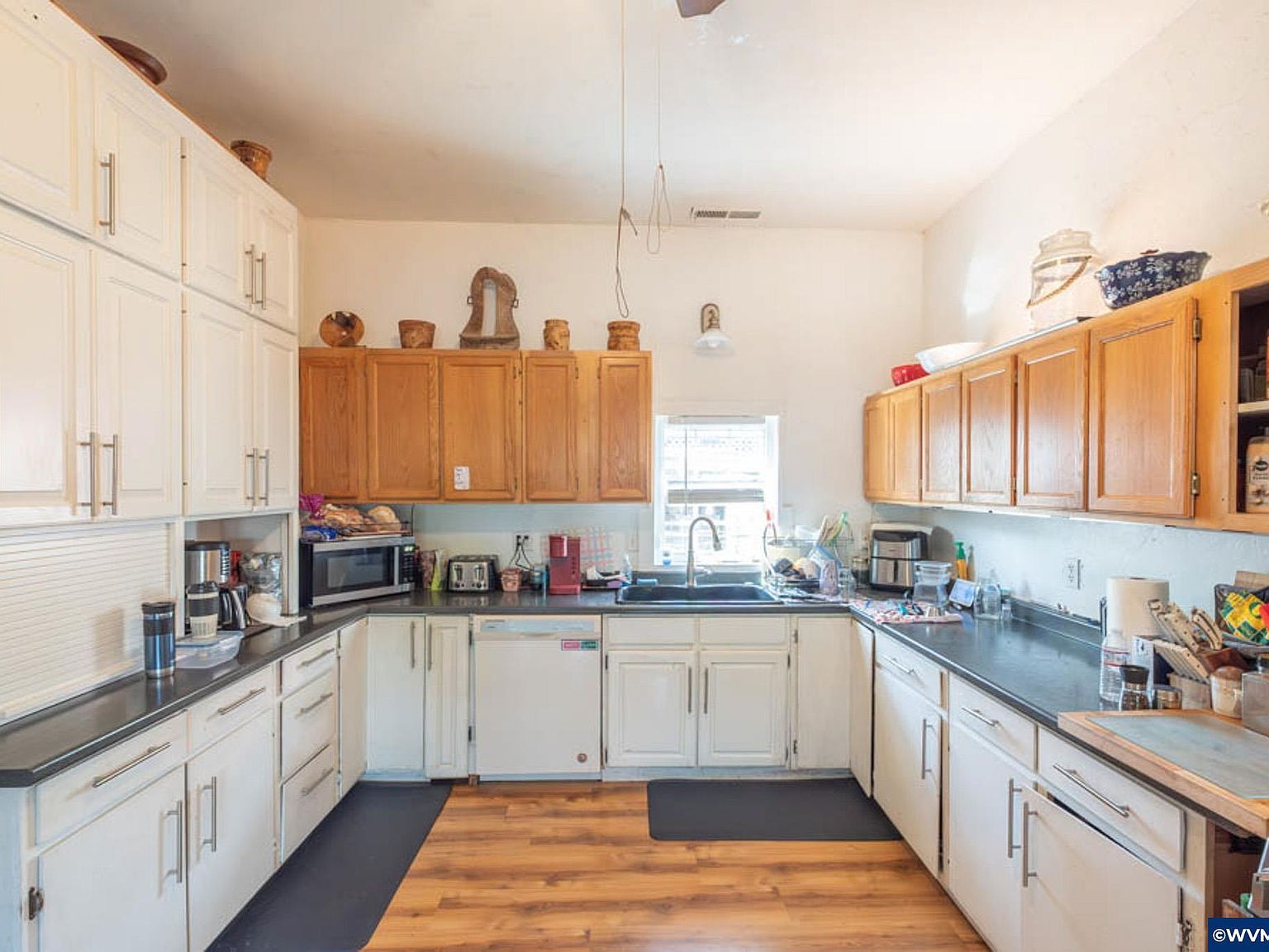 1377 Juniper St Junction City, OR 97448 - Thumbnail 5