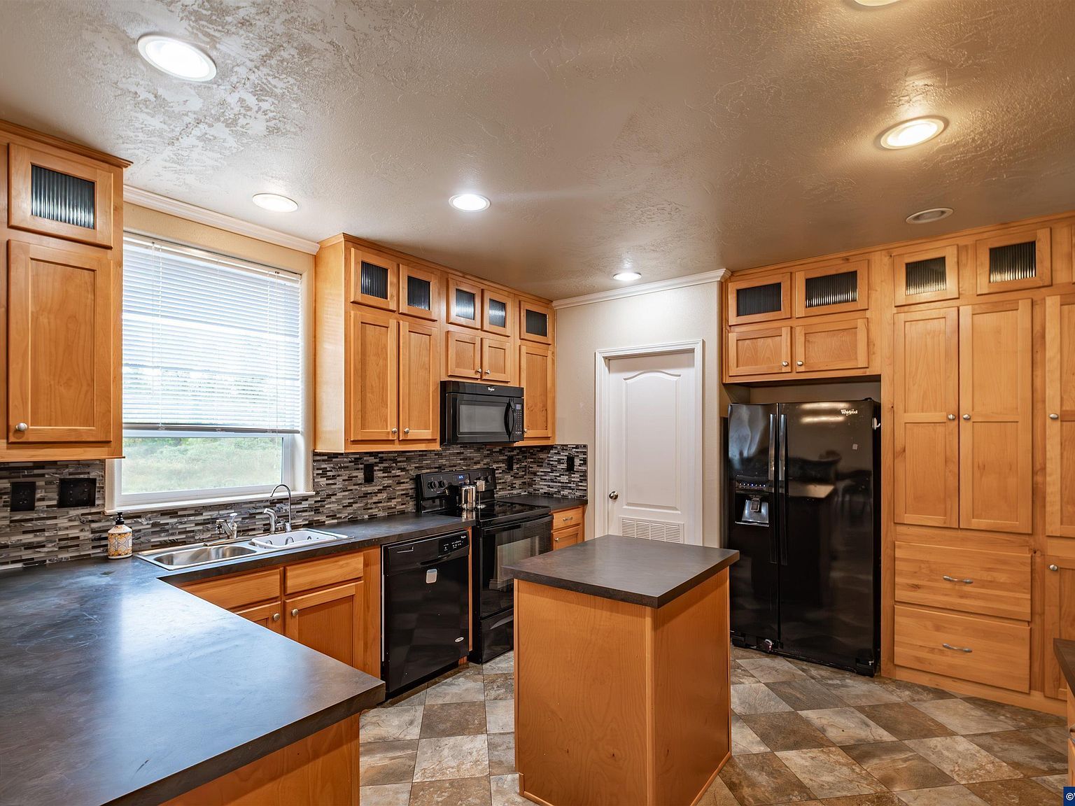 15984 N Santiam Hwy SE Stayton, OR 97383 - Thumbnail 5