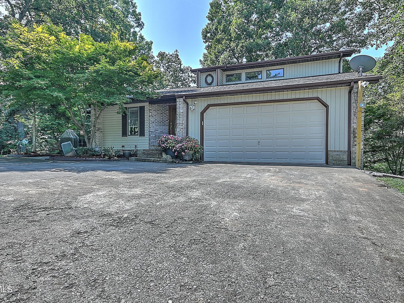 230 Charlie Ave Piney Flats, TN 37686 - Thumbnail 5