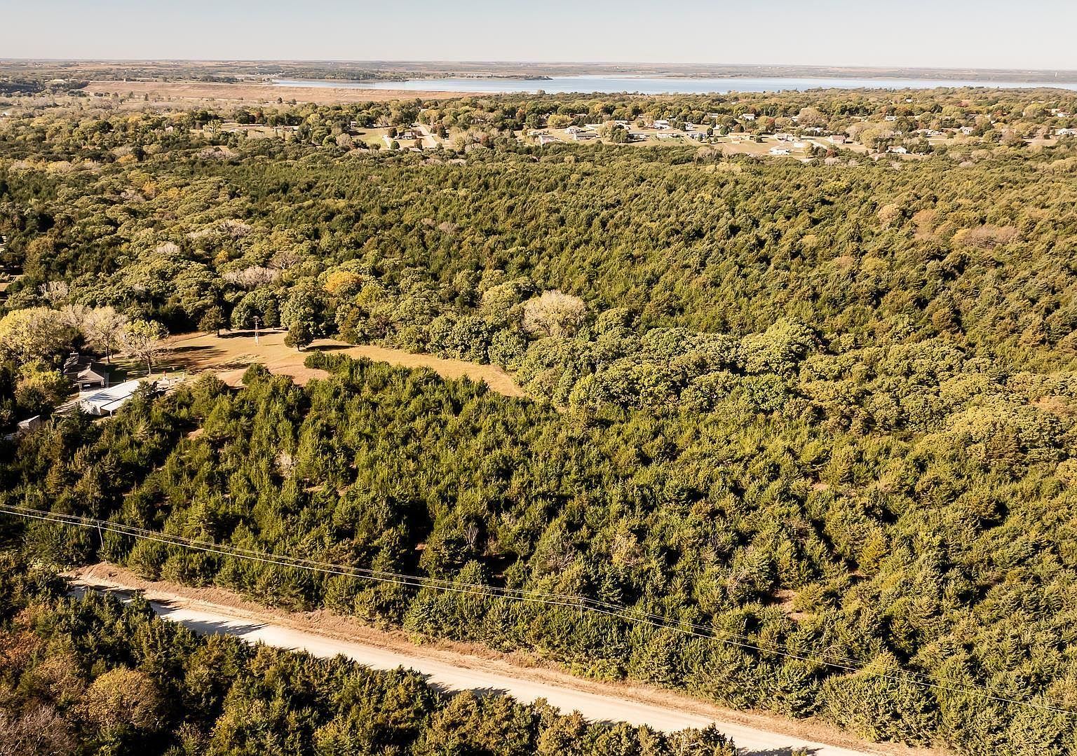 7400 Hillside Cir Milford, KS 66514 - Thumbnail 5