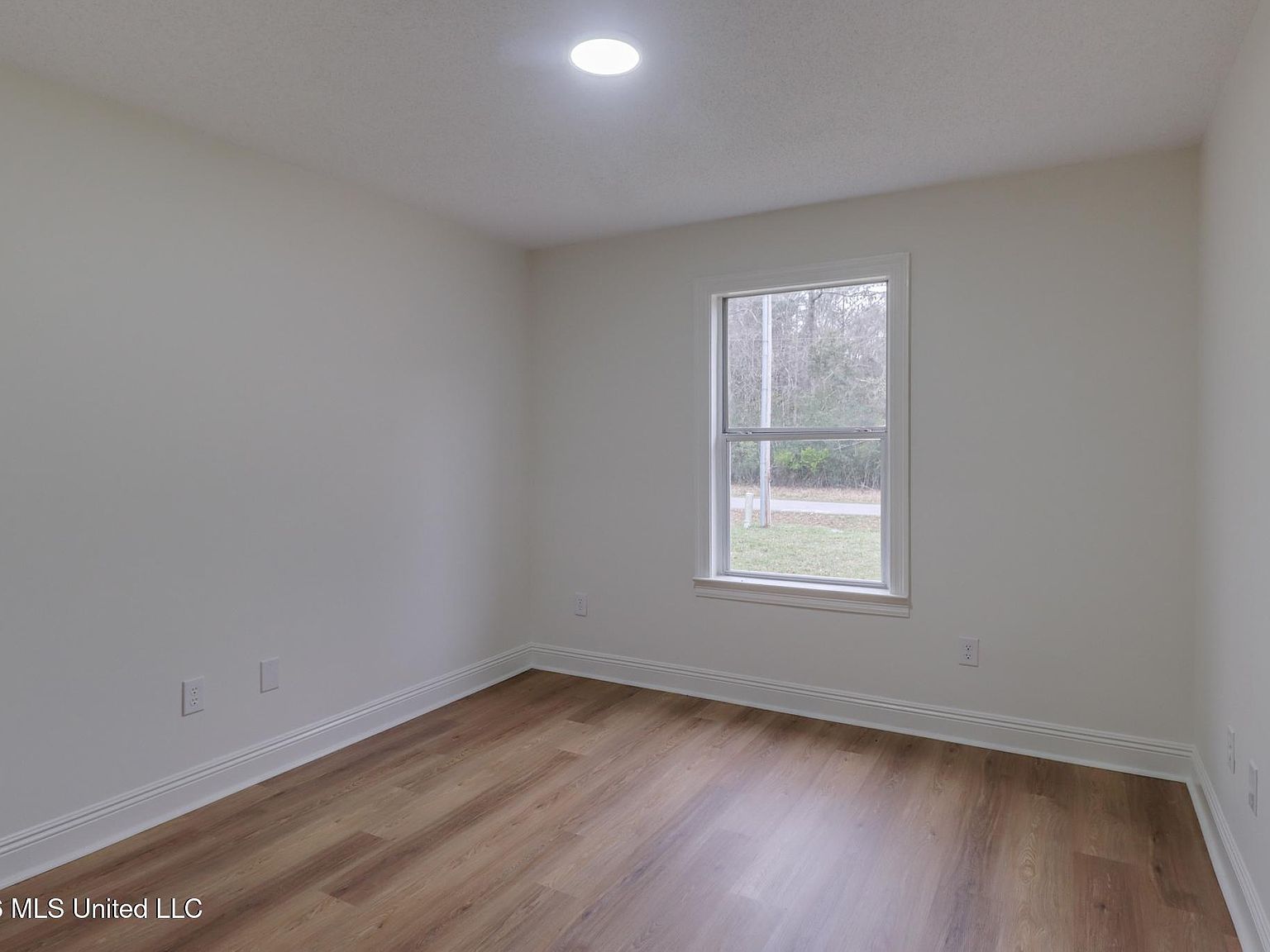 8104 Meadowdale Dr Gautier, MS 39553 - Thumbnail 5