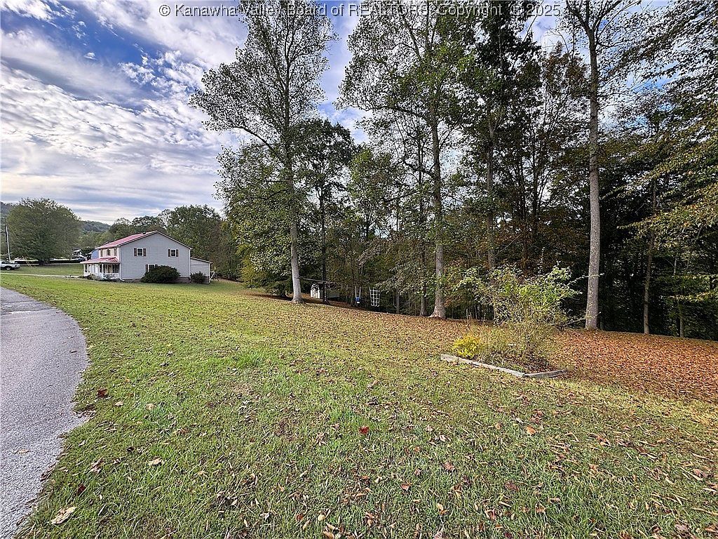 292 Winthrop Ln Clendenin, WV 25045 - Thumbnail 5