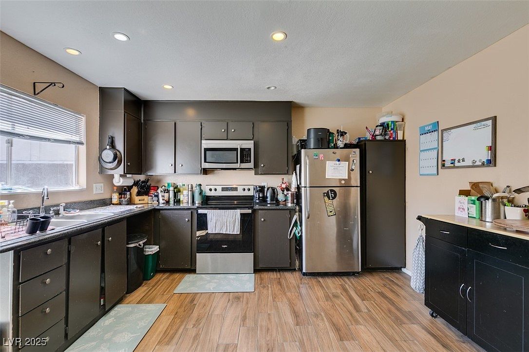 2454 Paradise Village Way Las Vegas, NV 89120 - Thumbnail 5