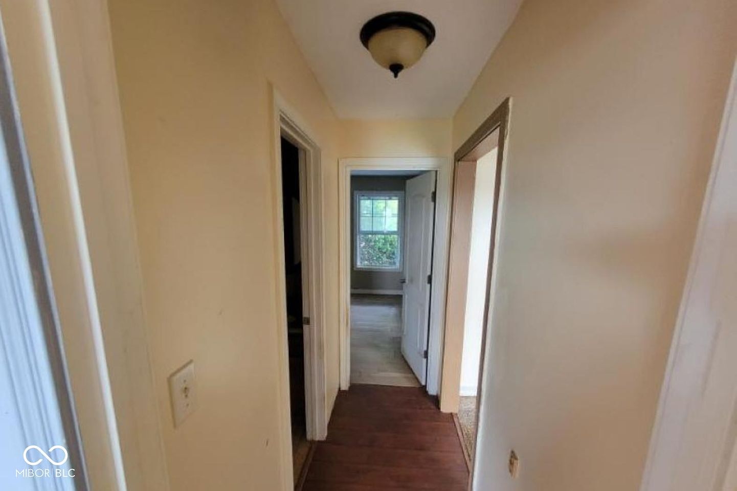 504 S McMinn Rd Centerville, IN 47330 - Thumbnail 5