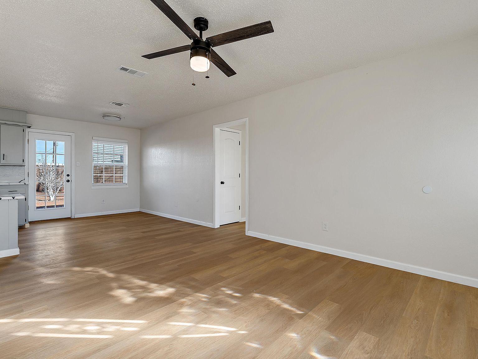 726 11th St Wolfforth, TX 79382 - Thumbnail 5