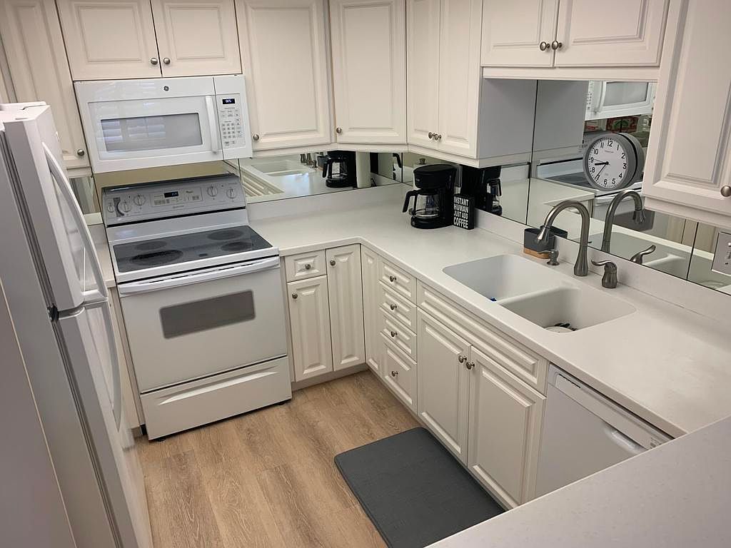 2433 Los Patos Dr Palm Springs, CA 92264 - Thumbnail 5