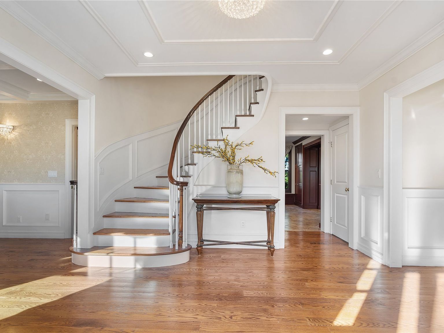 11 Nassau Dr Great Neck, NY 11021 - Thumbnail 5