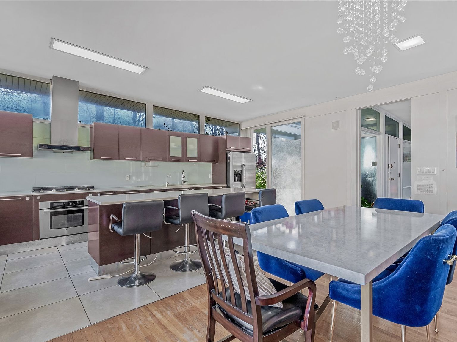 211 E Shore Rd Great Neck, NY 11023 - Thumbnail 5