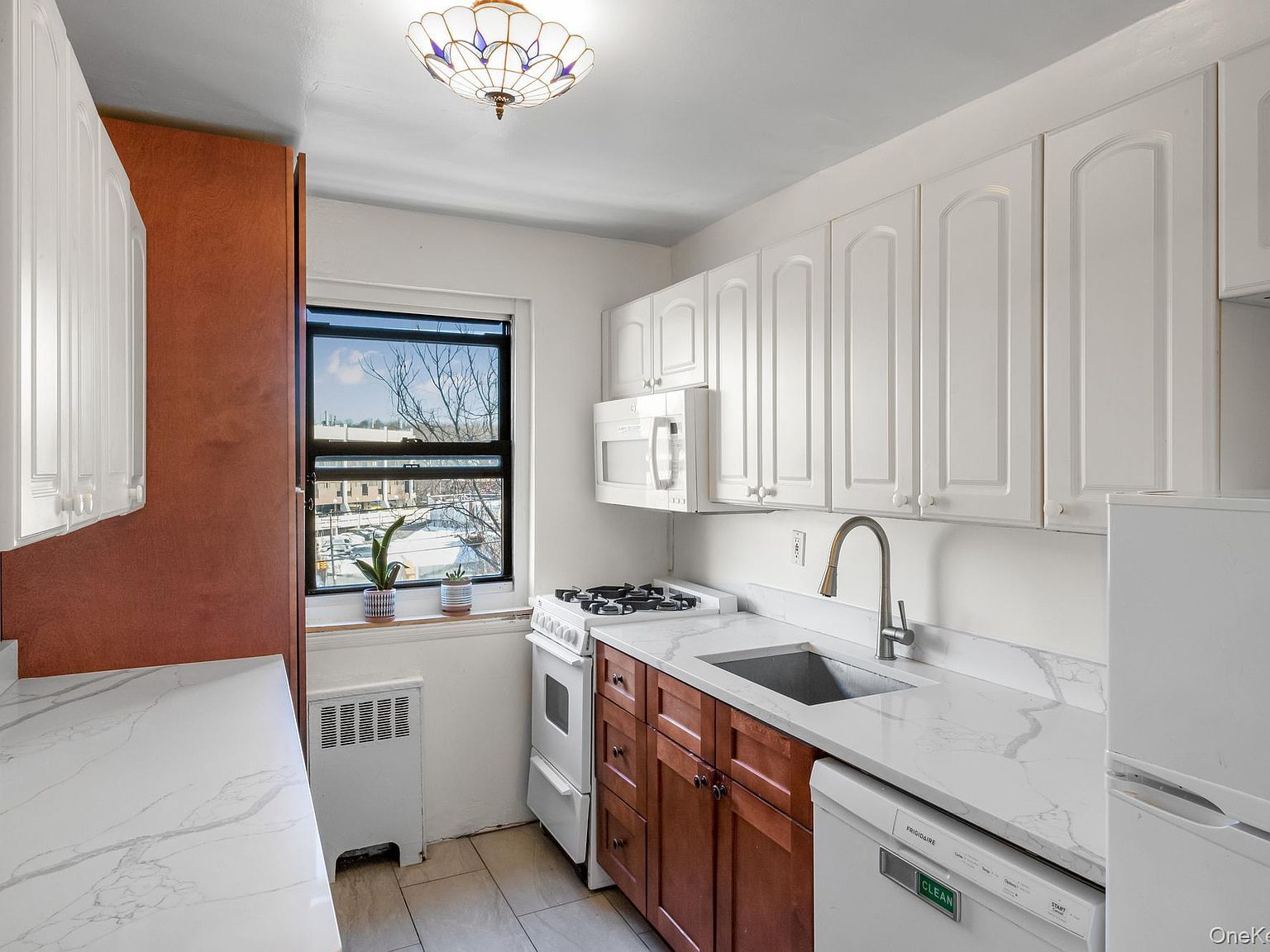 46 Terrace Cir APT 3F Great Neck, NY 11021 - Thumbnail 5