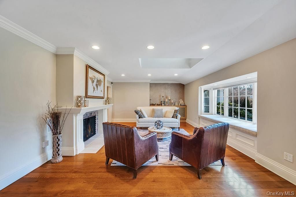 3 School House Ln Great Neck, NY 11020 - Thumbnail 5