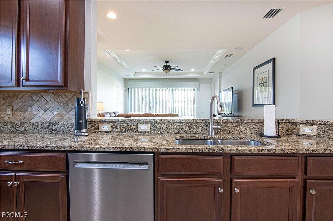 2637 Vareo Ct Cape Coral, FL 33991 - Thumbnail 5