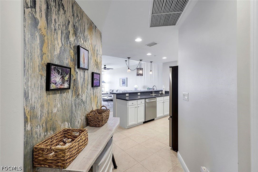 5781 Cape Harbour Dr APT 1108 Cape Coral, FL 33914 - Thumbnail 5