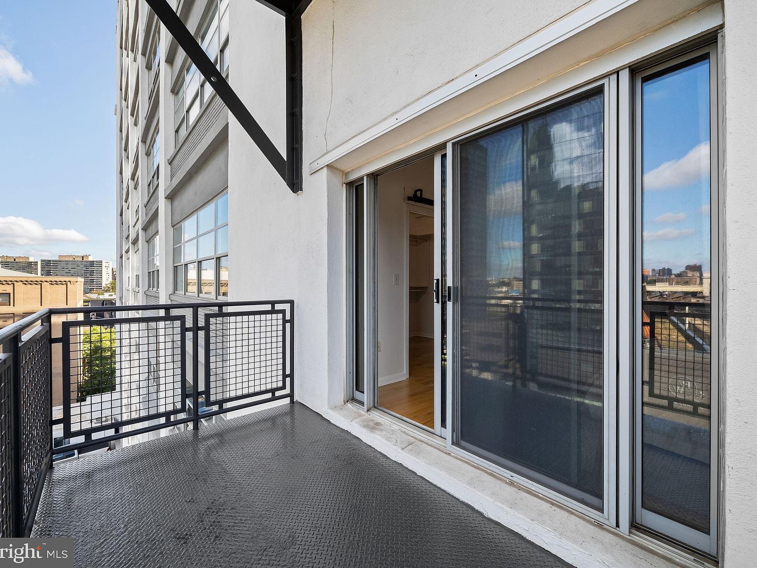 2200 Arch St UNIT 612 Philadelphia, PA 19103 - Thumbnail 5