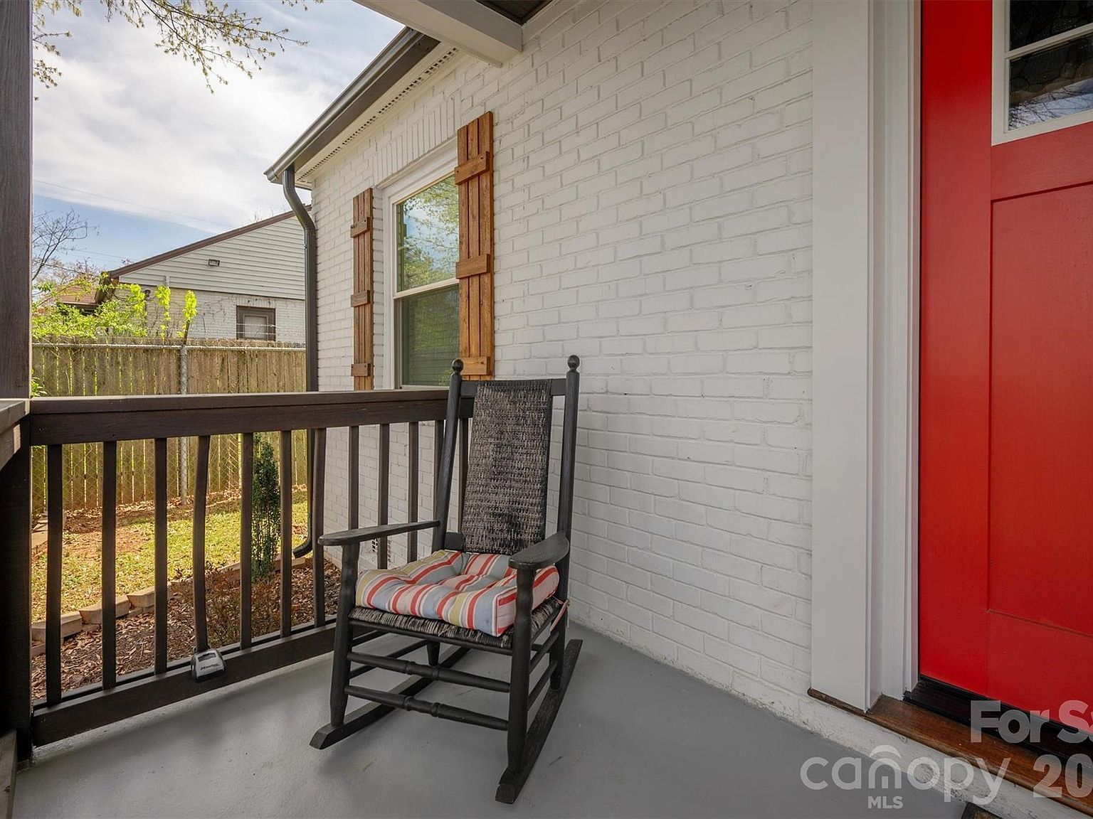 307 E Peterson Dr Charlotte, NC 28217 - Thumbnail 5