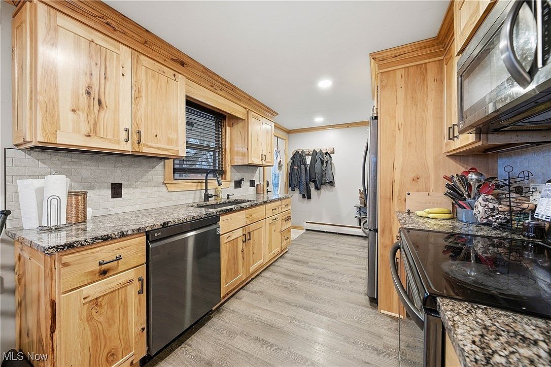 918 Bonsel St NE Navarre, OH 44662 - Thumbnail 5