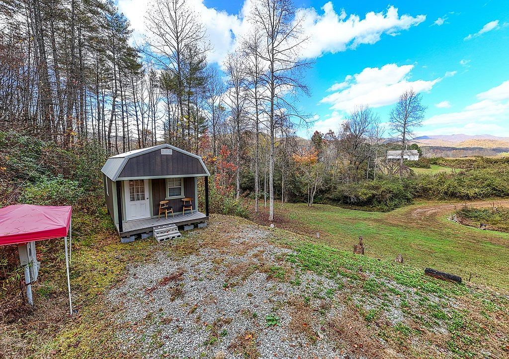 1490 Wells Rd Marble, NC 28905 - Thumbnail 5