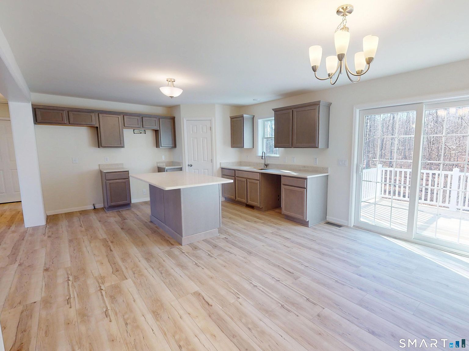 238 Simpson Ln Oakdale, CT 06370 - Thumbnail 5