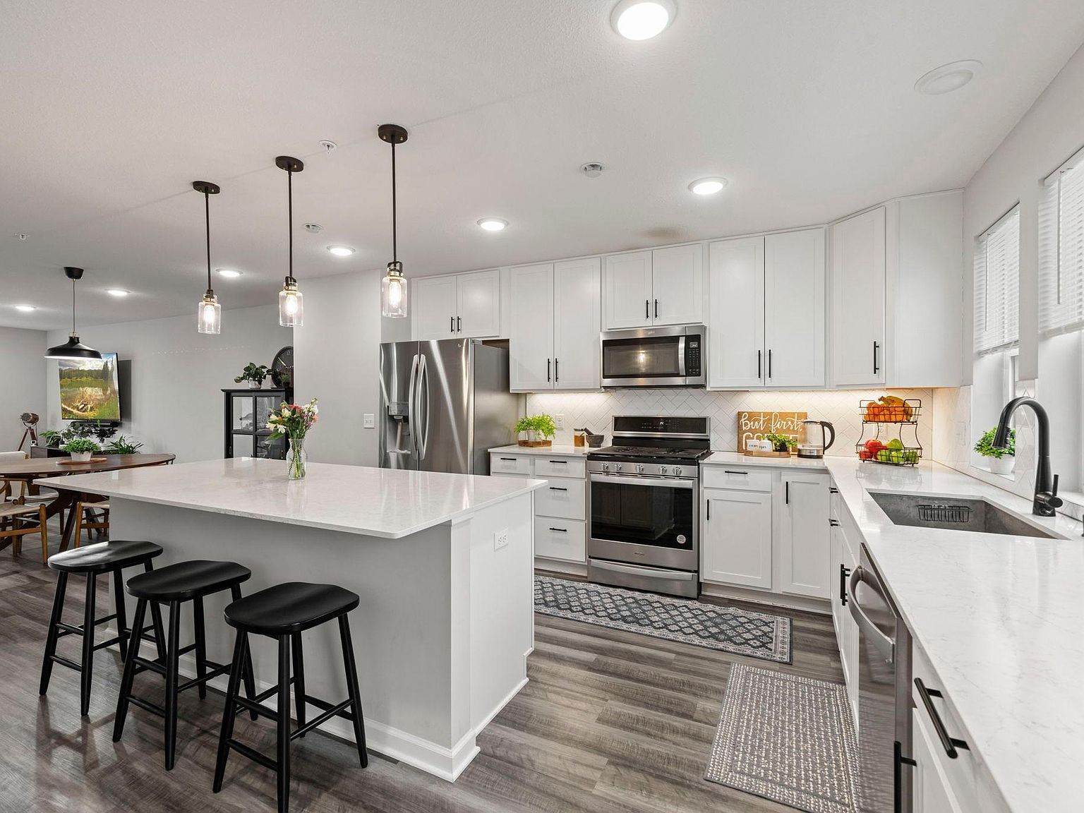 5882 156th St W Apple Valley, MN 55124 - Thumbnail 5