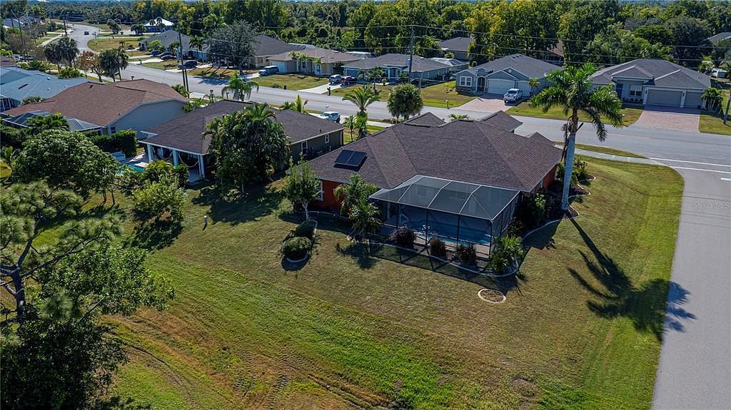 2412 Rio De Janeiro Ave Port Charlotte, FL 33983 - Thumbnail 5