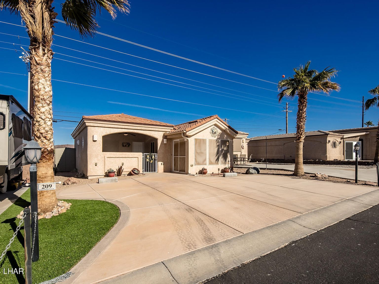 1905 Victoria Farms Rd #209 Lake Havasu City, AZ 86404 - Thumbnail 5