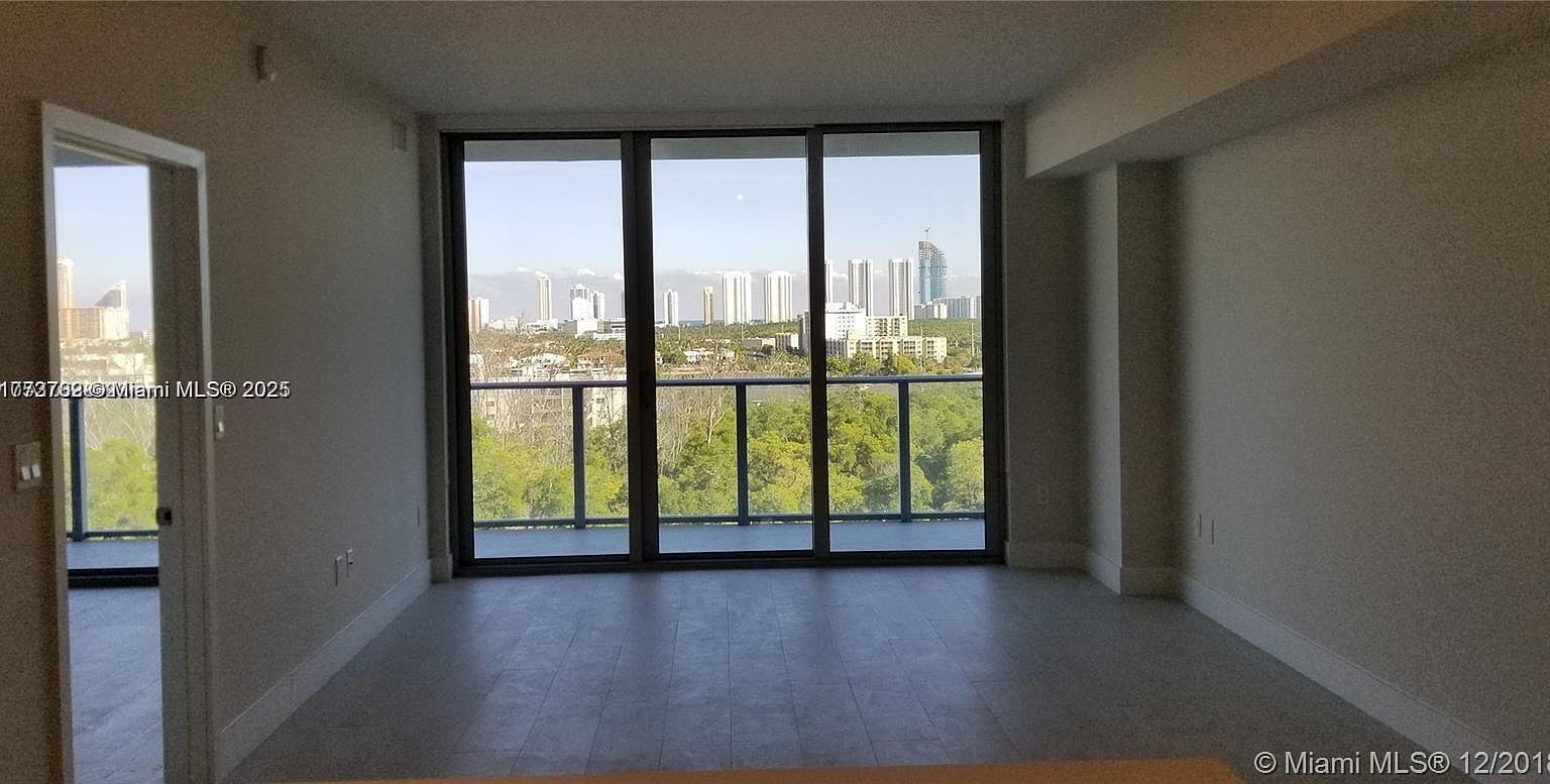 16385 Biscayne Blvd UNIT 1019 North Miami Beach, FL 33160 - Thumbnail 5