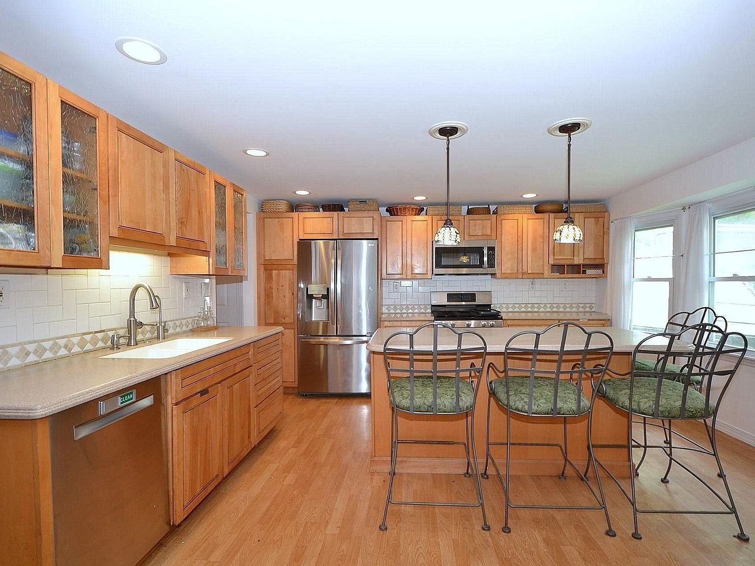 15 1st St Farmingville, NY 11738 - Thumbnail 5