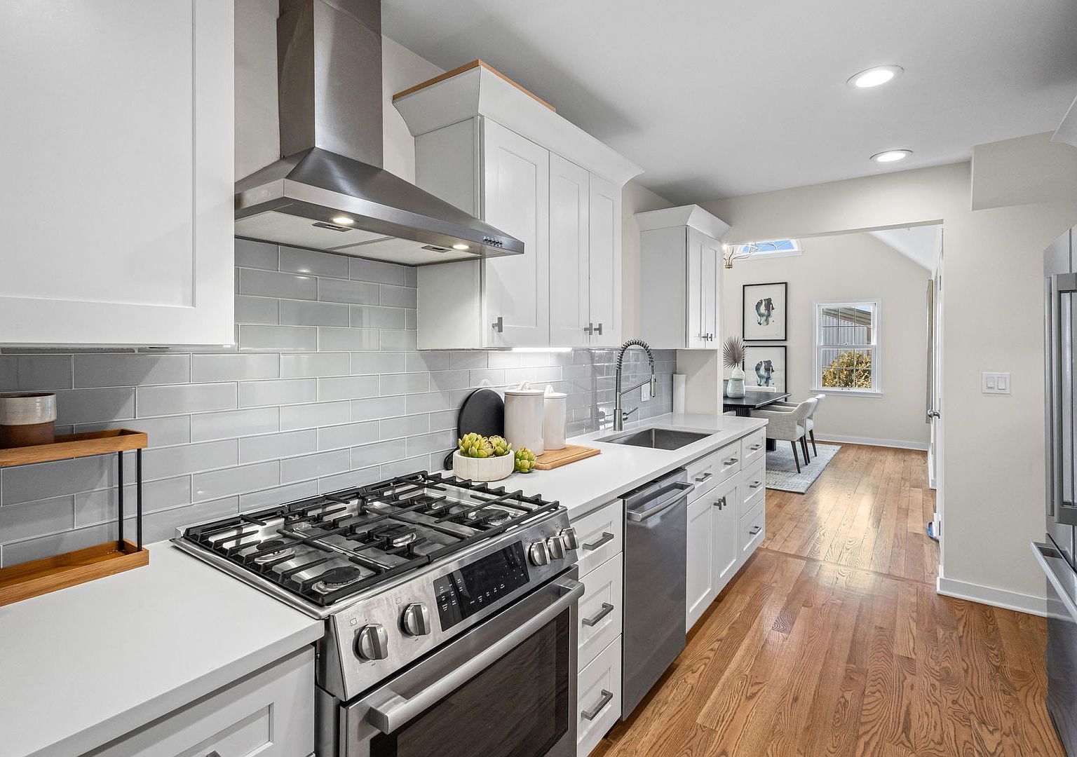 (undisclosed Address) Hinsdale, IL 60521 - Thumbnail 5