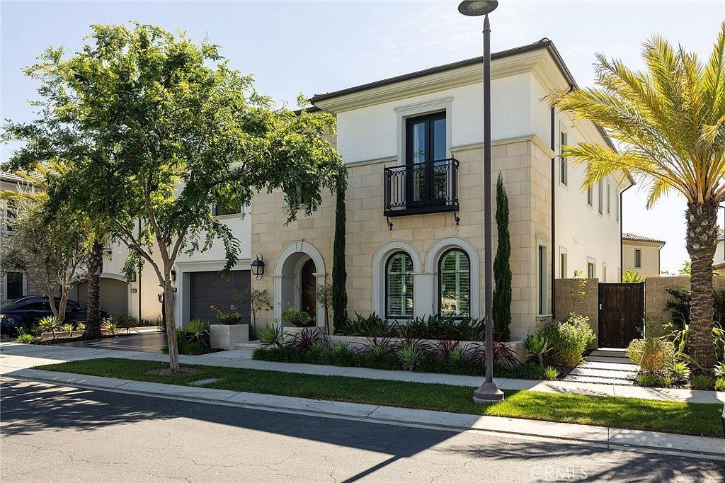 104 Interstellar Irvine, CA 92618 - Thumbnail 5