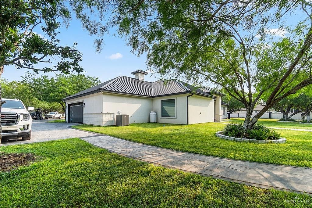 1412 E Mile 2 Rd Mission, TX 78574 - Thumbnail 5