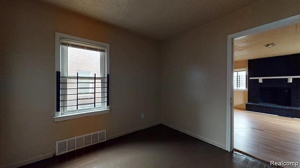 12388 Payton St Detroit, MI 48224 - Thumbnail 5