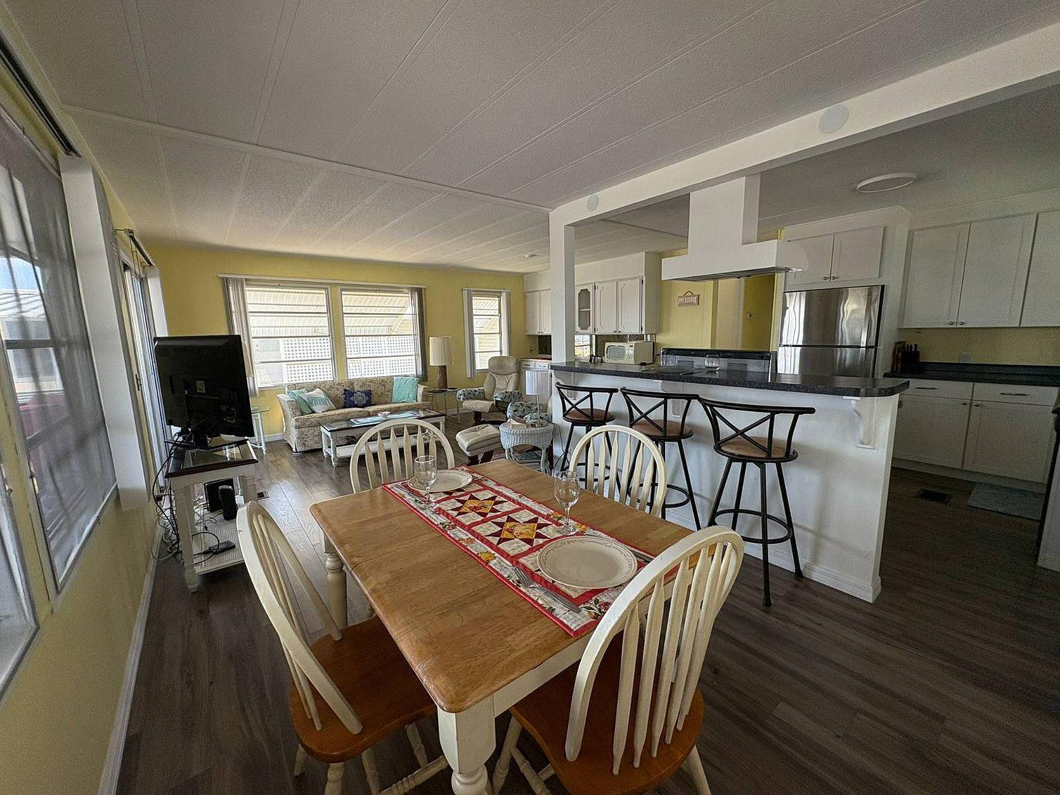 390 Peppertree Ln Ellenton, FL 34222 - Thumbnail 5