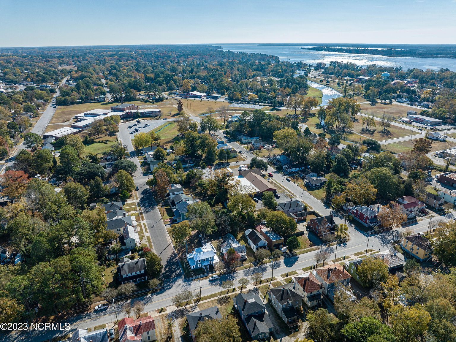 723&725 N Market St Washington, NC 27889 - Thumbnail 5