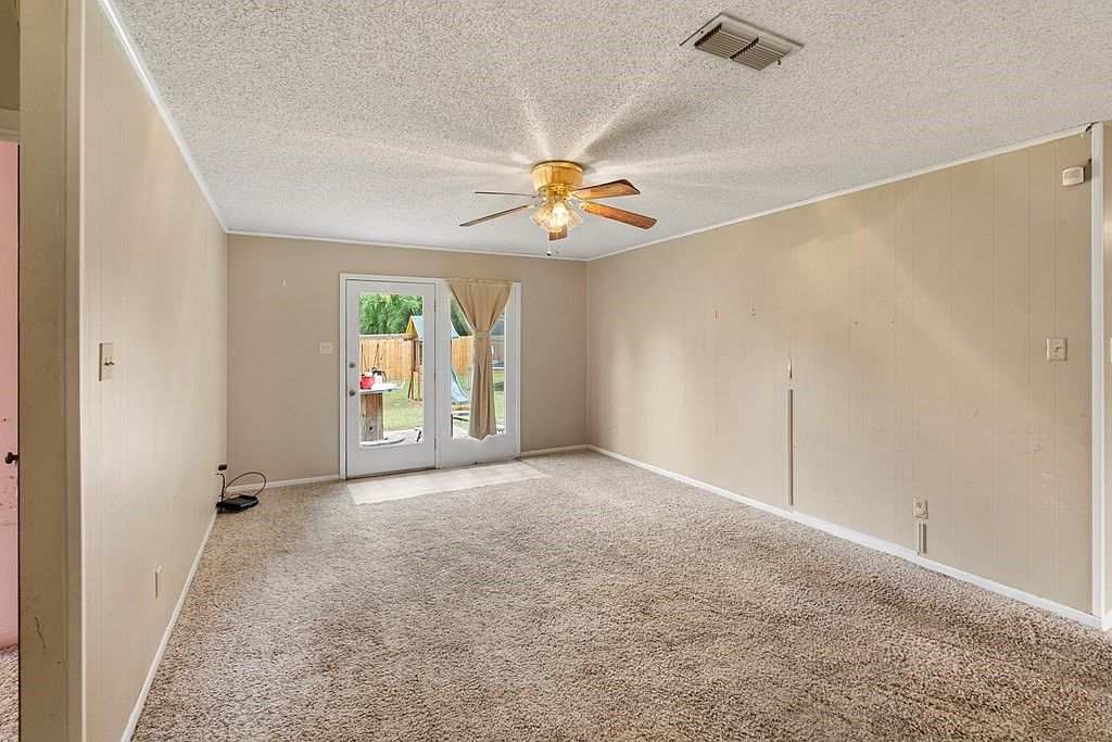 807 E College St Athens, TX 75751 - Thumbnail 5