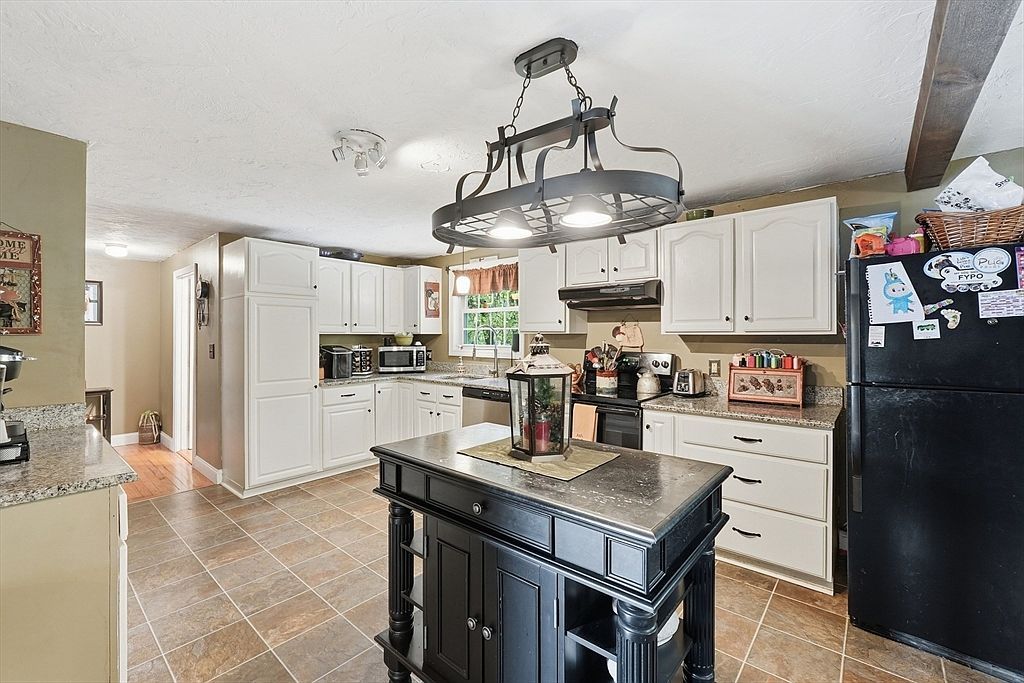22 Birch St West Brookfield, MA 01585 - Thumbnail 5