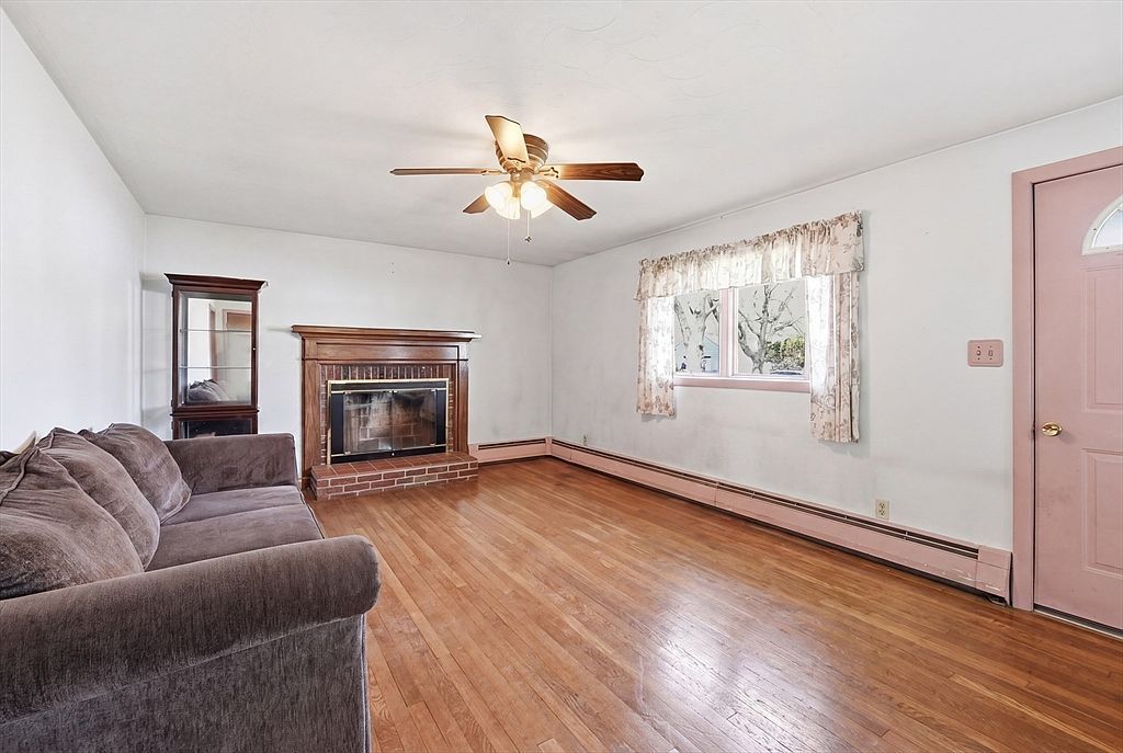 3 Amherst St North Grafton, MA 01536 - Thumbnail 5