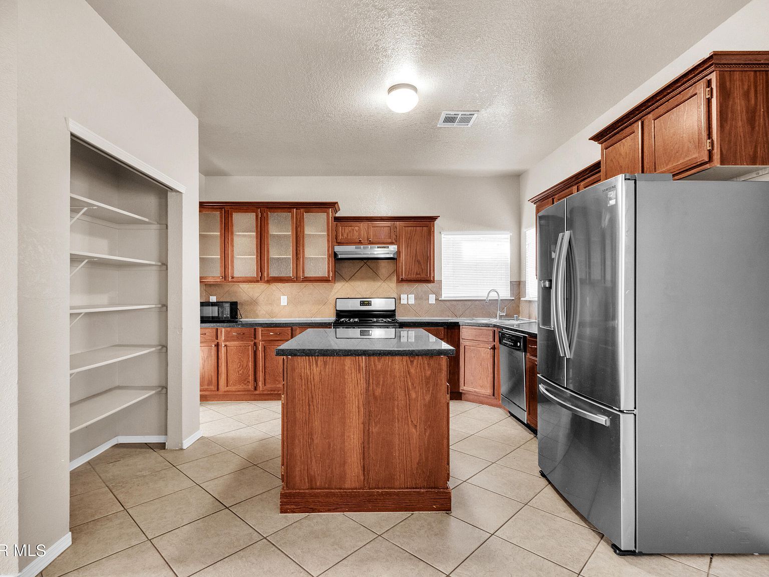 5045 Stampede Dr El Paso, TX 79934 - Thumbnail 5