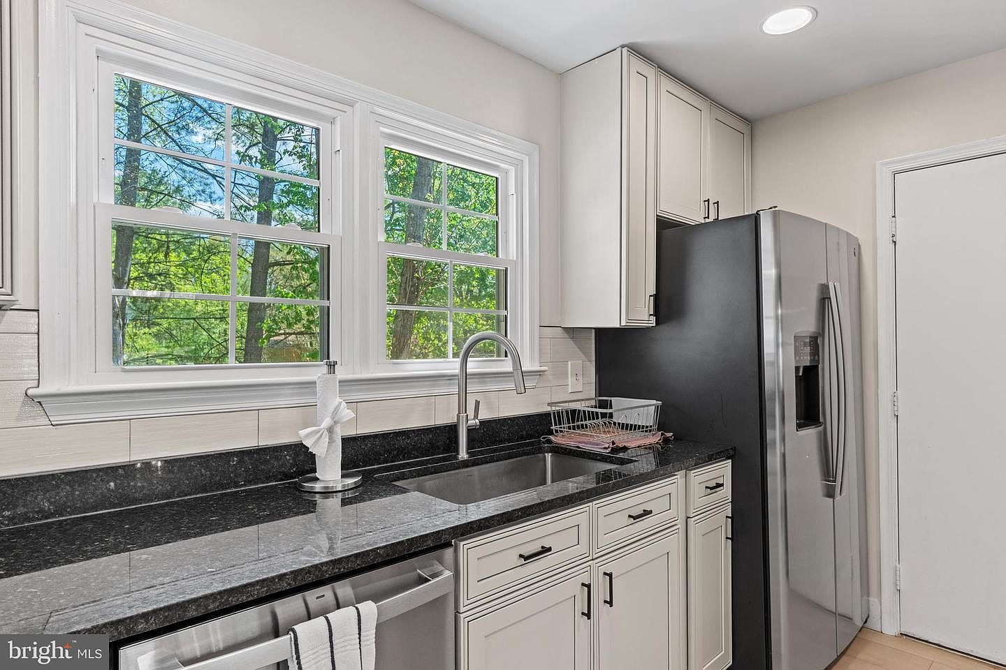 908 Ashburn St Herndon, VA 20170 - Thumbnail 5