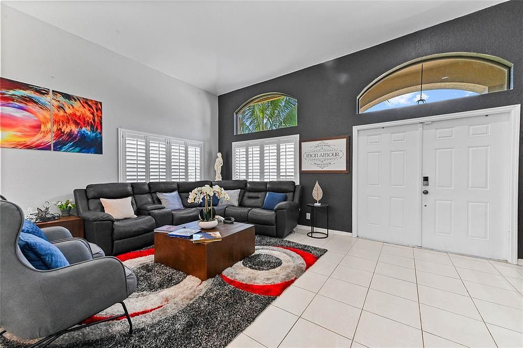 225 Park Rd N Royal Palm Beach, FL 33411 - Thumbnail 5