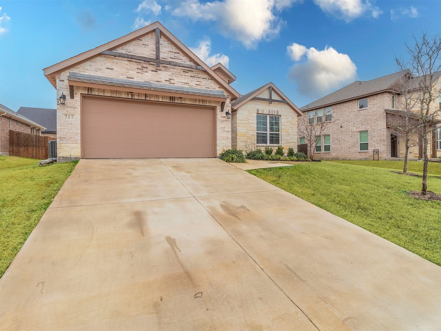 717 Woodcrest Dr Ennis, TX 75119 - Thumbnail 5