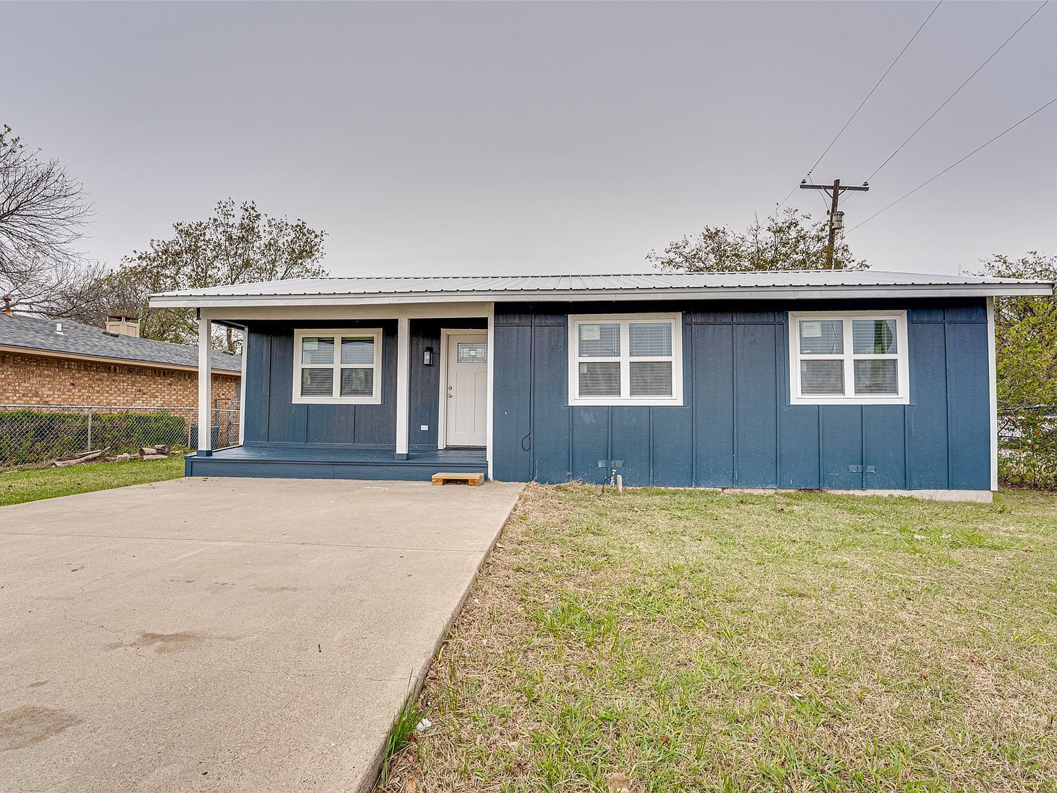 308 Avenue E Ennis, TX 75119 - Thumbnail 5