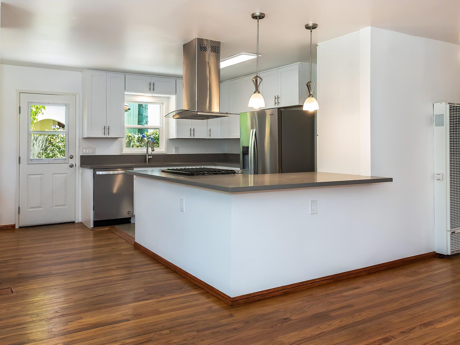 1353 Skyline Way Santa Barbara, CA 93109 - Thumbnail 5