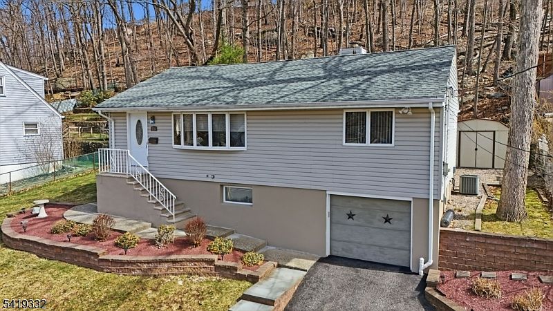 116 Rafkind Rd Bloomingdale, NJ 07403 - Thumbnail 5