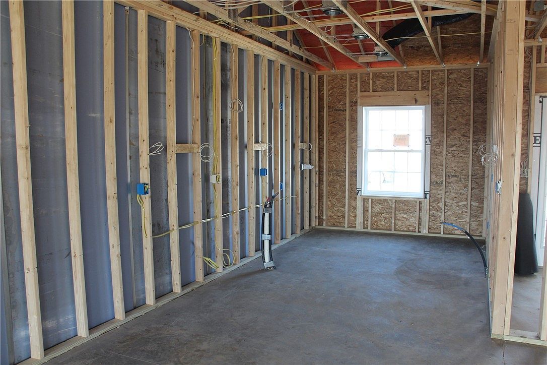 334 Cherokee Dr Beaver Falls, PA 15010 - Thumbnail 5